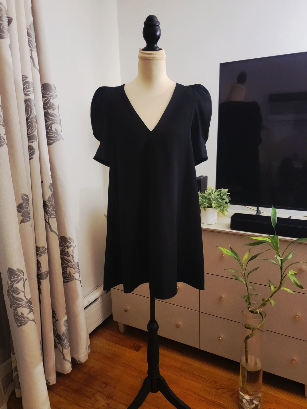 Zara Black V-Neck Puff Sleeve Shift Mini Dress - Size Small
